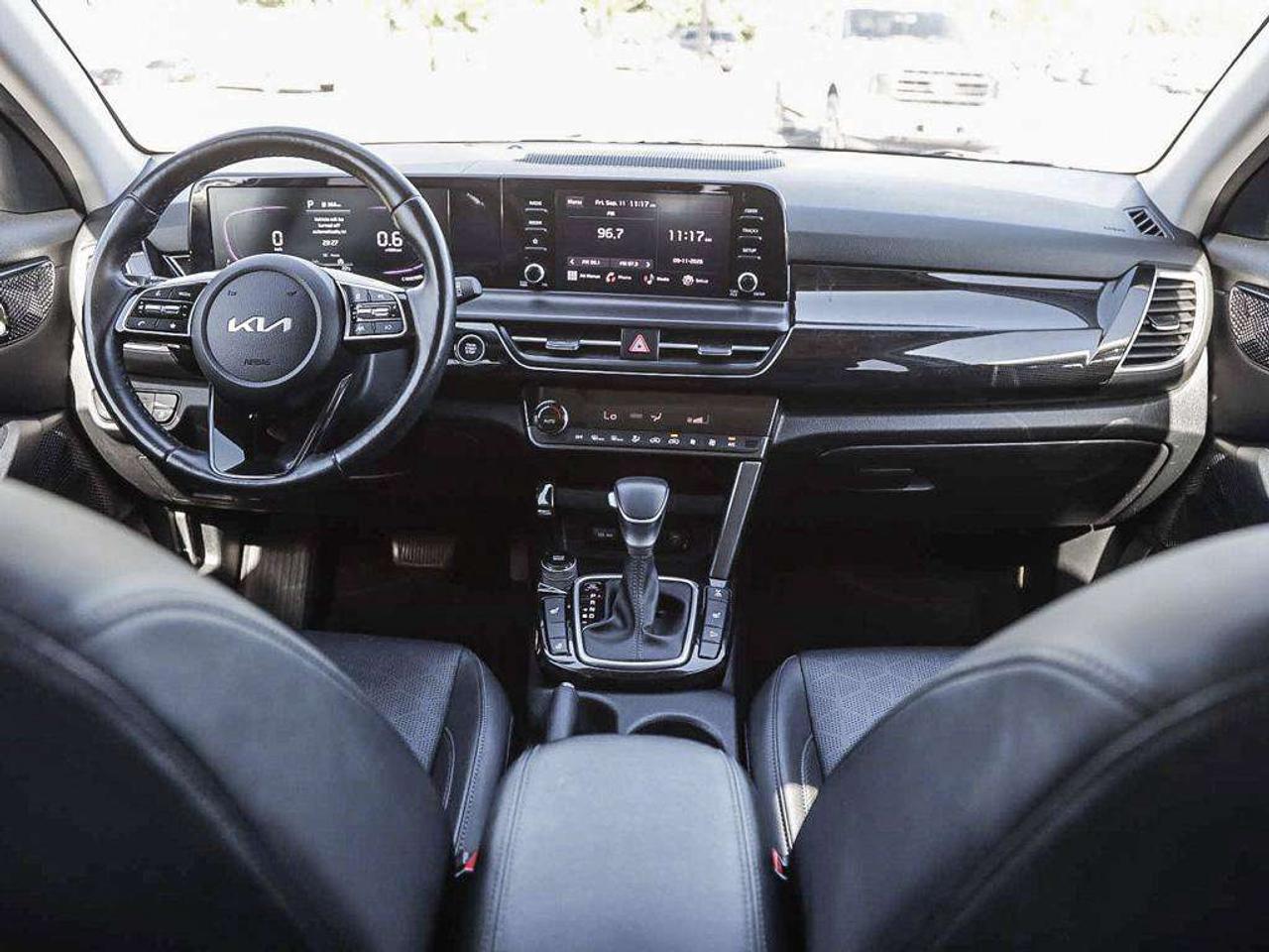 2024 Kia Seltos EX   AWD   Leather   Sunroof   Apple CarPlay   Heated Steering Wheel Photo