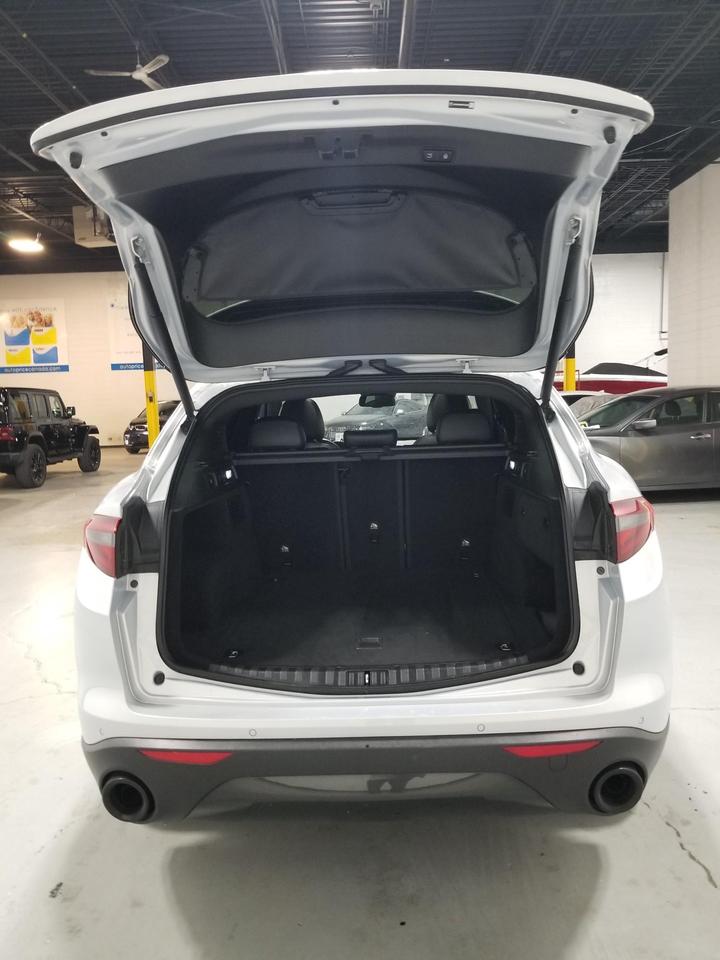 2022 Alfa Romeo Stelvio Sprint 4dr All-Wheel Drive Photo