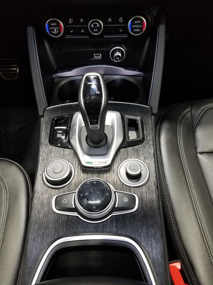 2022 Alfa Romeo Stelvio Sprint 4dr All-Wheel Drive Photo