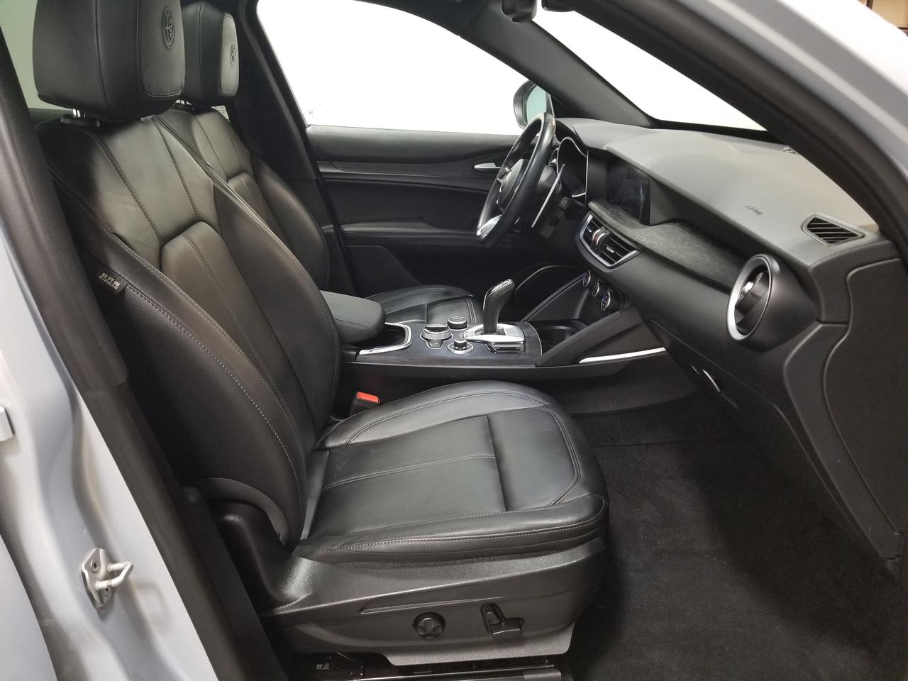 2022 Alfa Romeo Stelvio Sprint 4dr All-Wheel Drive Photo