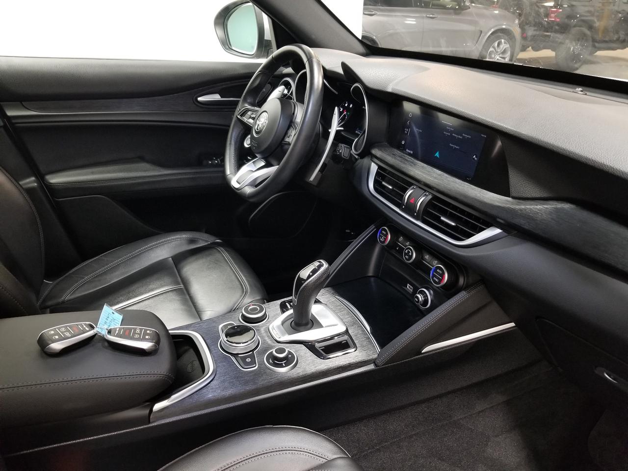 2022 Alfa Romeo Stelvio Sprint 4dr All-Wheel Drive Photo