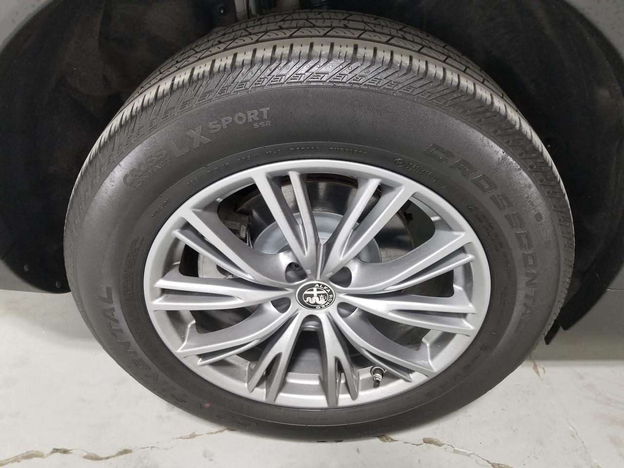 2022 Alfa Romeo Stelvio Sprint 4dr All-Wheel Drive Photo