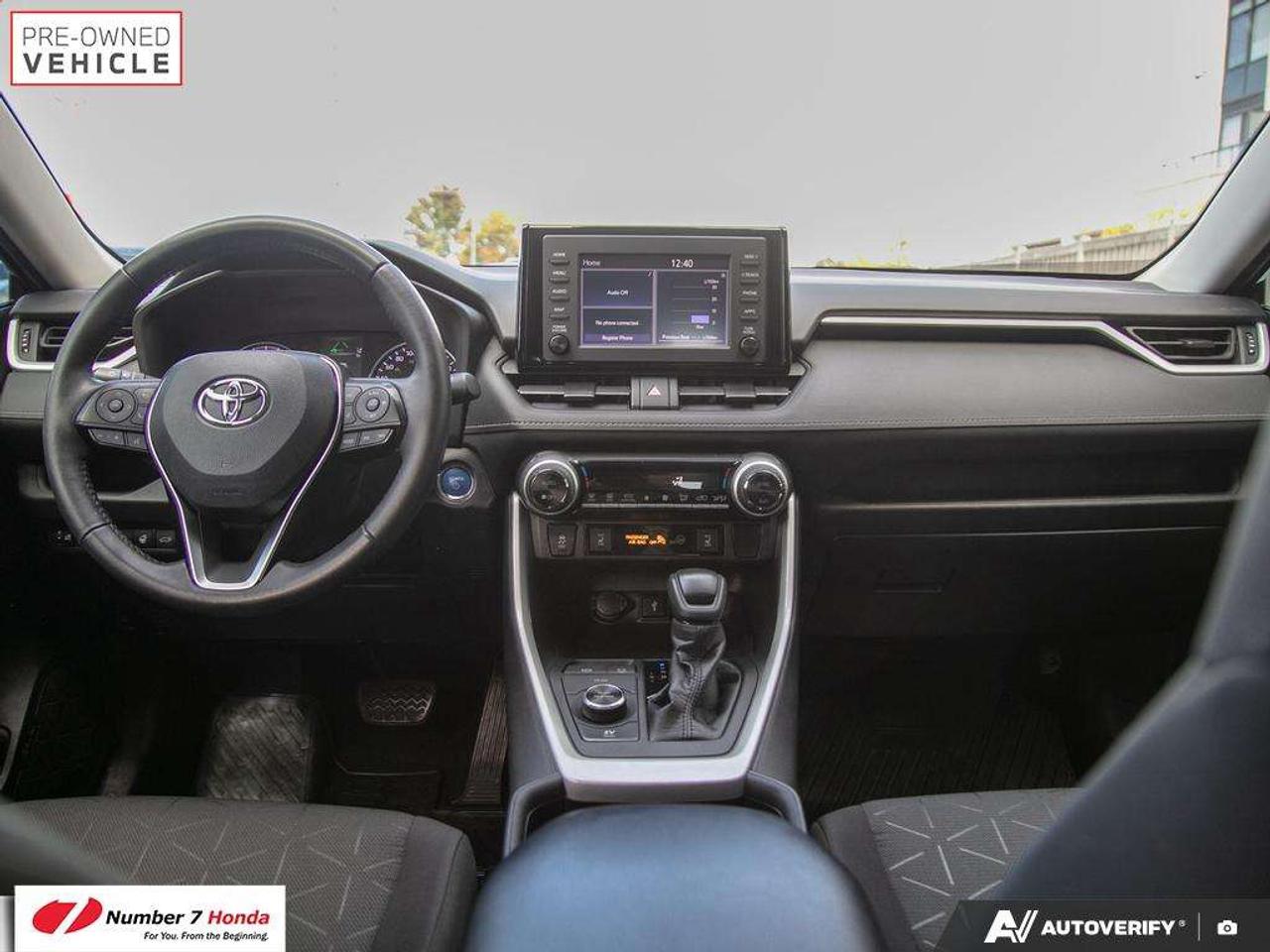 2021 Toyota RAV4 Hybrid XLE AWD *NO REPORTED ACCIDENTS*ONE OWNER Photo