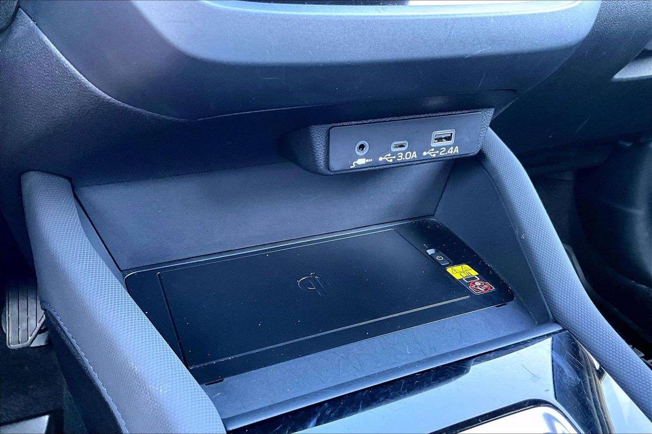 2025 Subaru Forester Navigation   Leather   Sunroof   CarPlay/Android A Photo