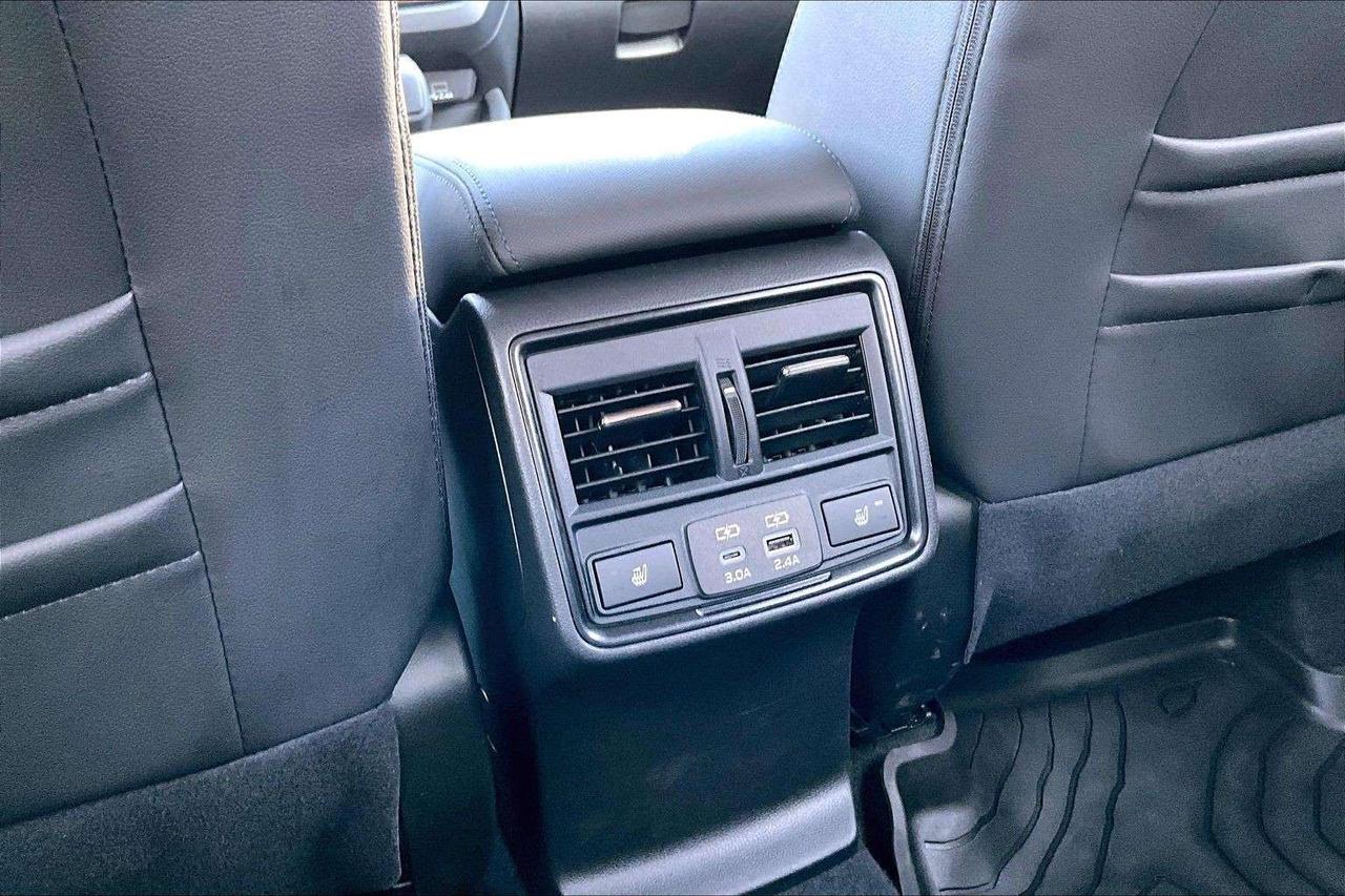 2025 Subaru Forester Navigation   Leather   Sunroof   CarPlay/Android A Photo