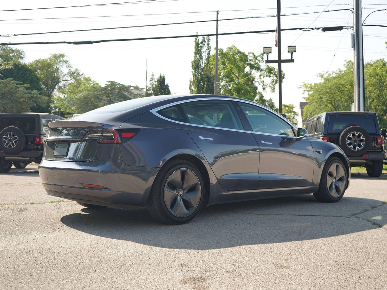 2019 Tesla Model 3 RANGE 354KMS, NAVI, RWD Photo