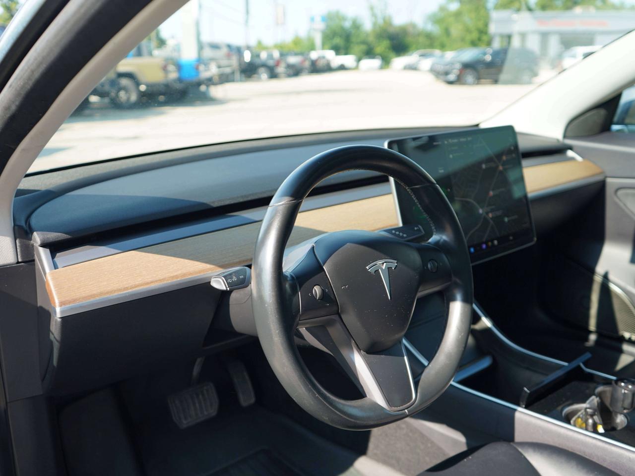 2019 Tesla Model 3 RANGE 354KMS, NAVI, RWD Photo