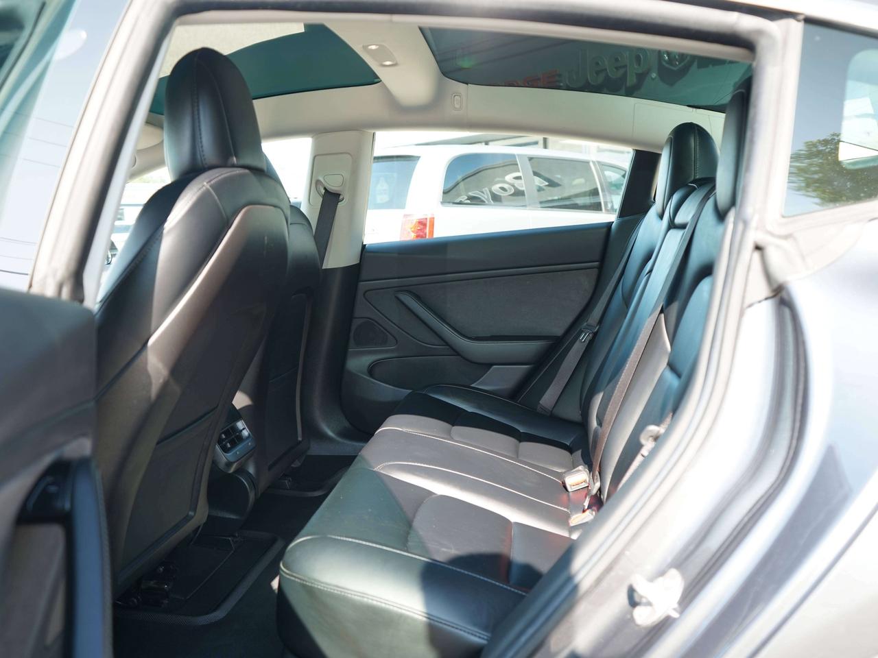 2019 Tesla Model 3 RANGE 354KMS, NAVI, RWD Photo