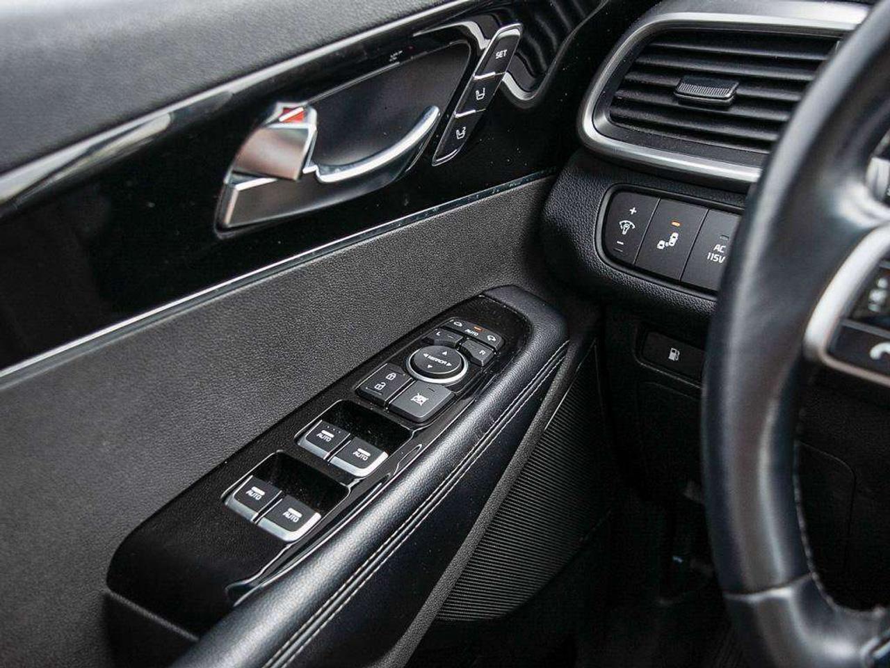 2019 Kia Sorento SX Photo
