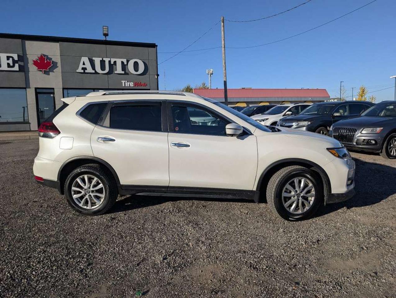 2018 Nissan Rogue SV AWD   NAV   PANOROOF   360 CAMERA   HTD SEATS Photo4