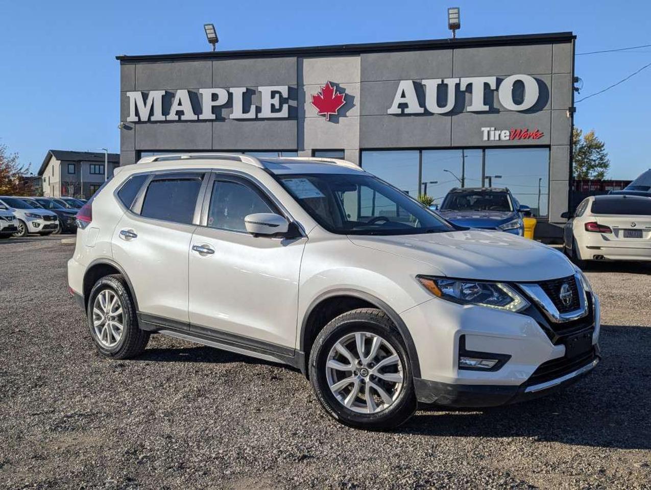 2018 Nissan Rogue SV AWD   NAV   PANOROOF   360 CAMERA   HTD SEATS Photo