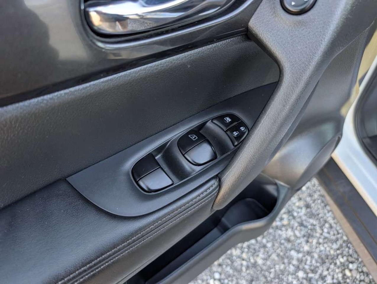 2018 Nissan Rogue SV AWD   NAV   PANOROOF   360 CAMERA   HTD SEATS Photo