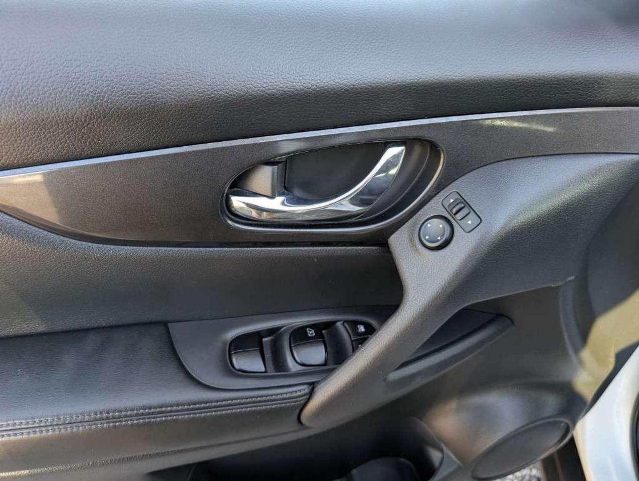 2018 Nissan Rogue SV AWD   NAV   PANOROOF   360 CAMERA   HTD SEATS Photo