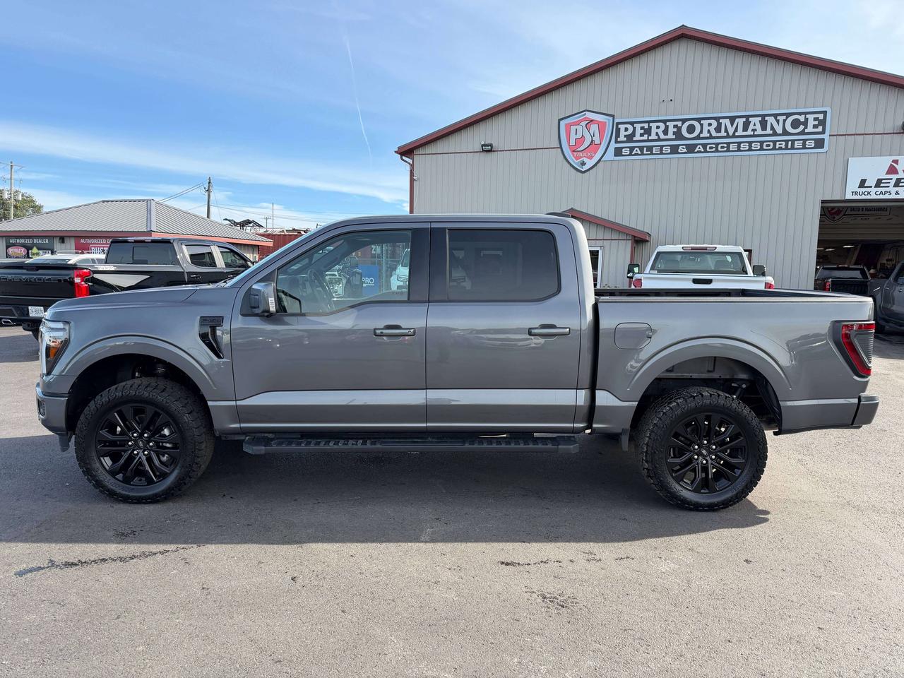 2025 Ford F-150 Lariat Photo3