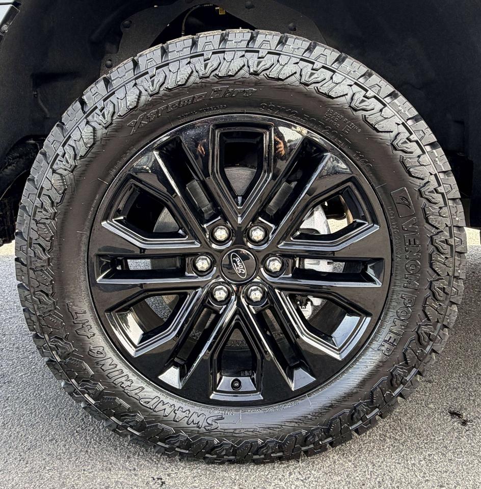 2025 Ford F-150 Lariat Photo