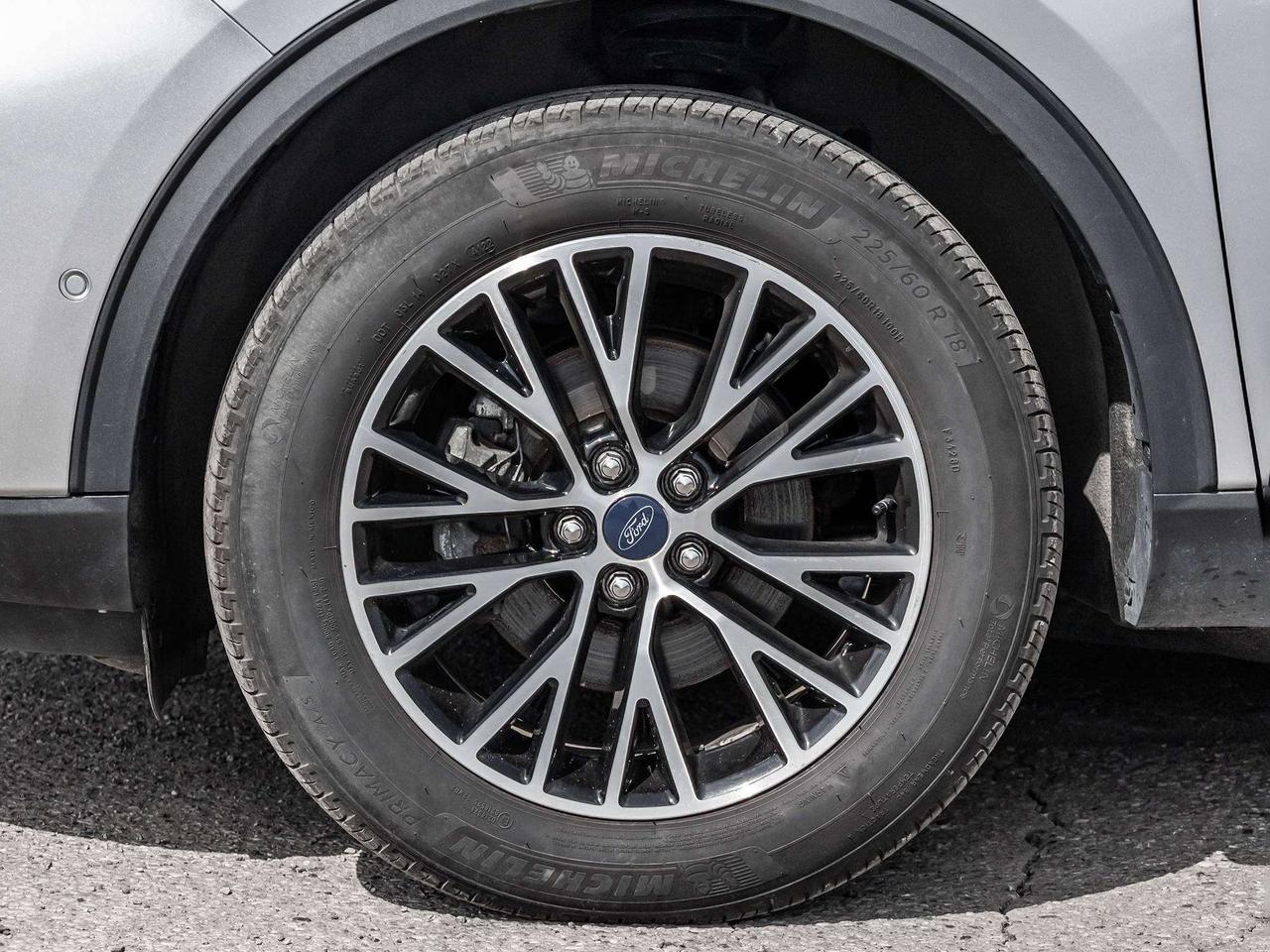 2022 Ford Escape Plug-in Hybrid TITANIUM PLUG-IN HYBRID Photo3