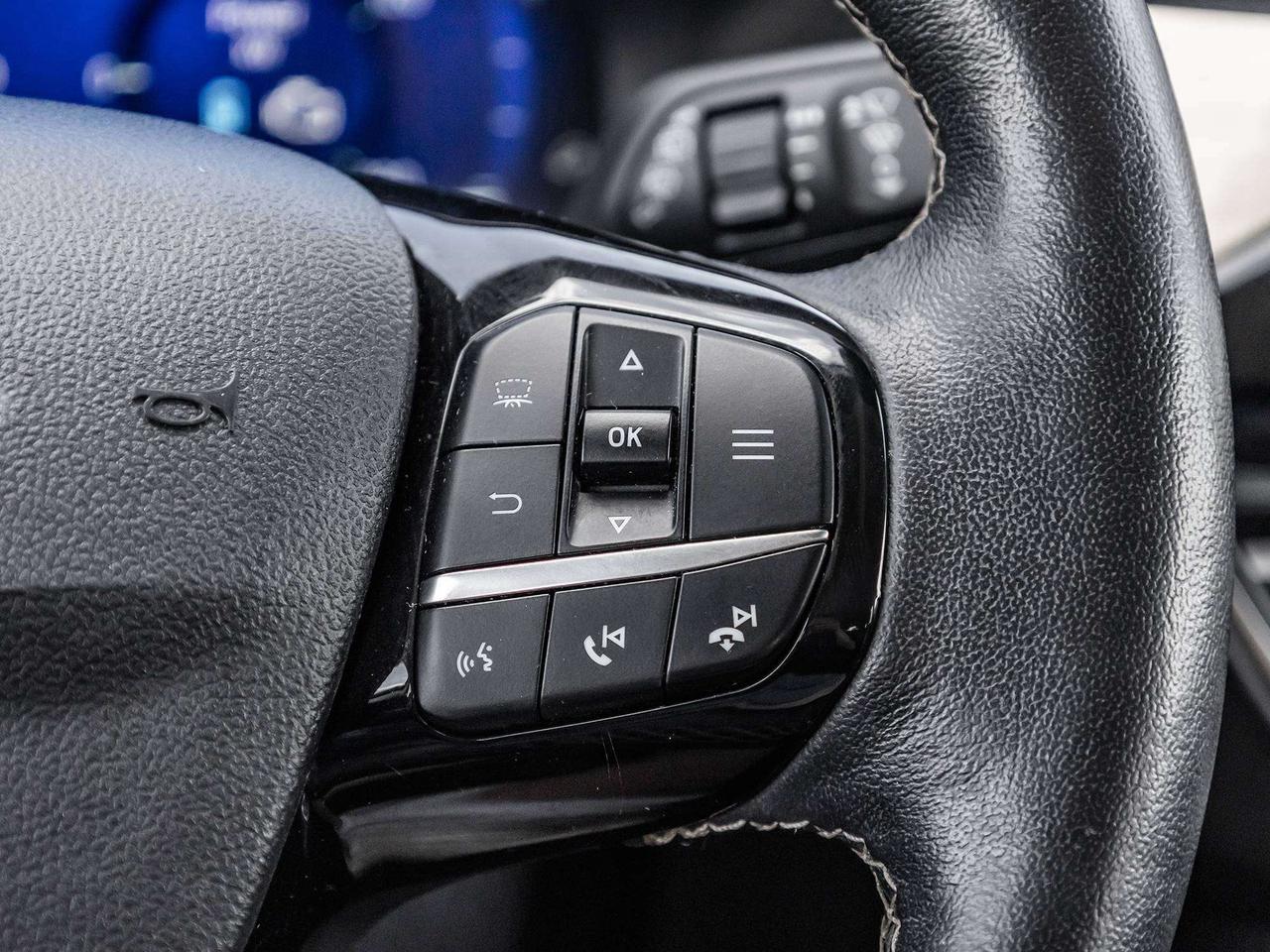 2022 Ford Escape Plug-in Hybrid TITANIUM PLUG-IN HYBRID Photo