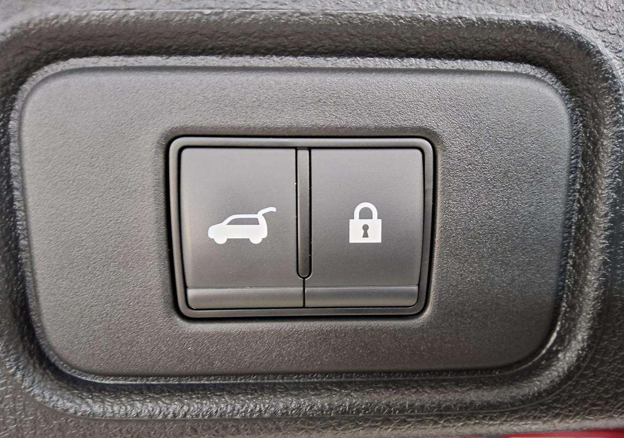 2024 Nissan Pathfinder SV Photo