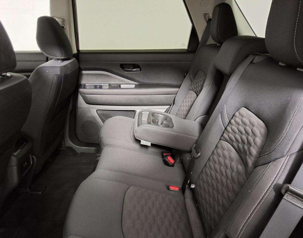 2024 Nissan Pathfinder SV Photo