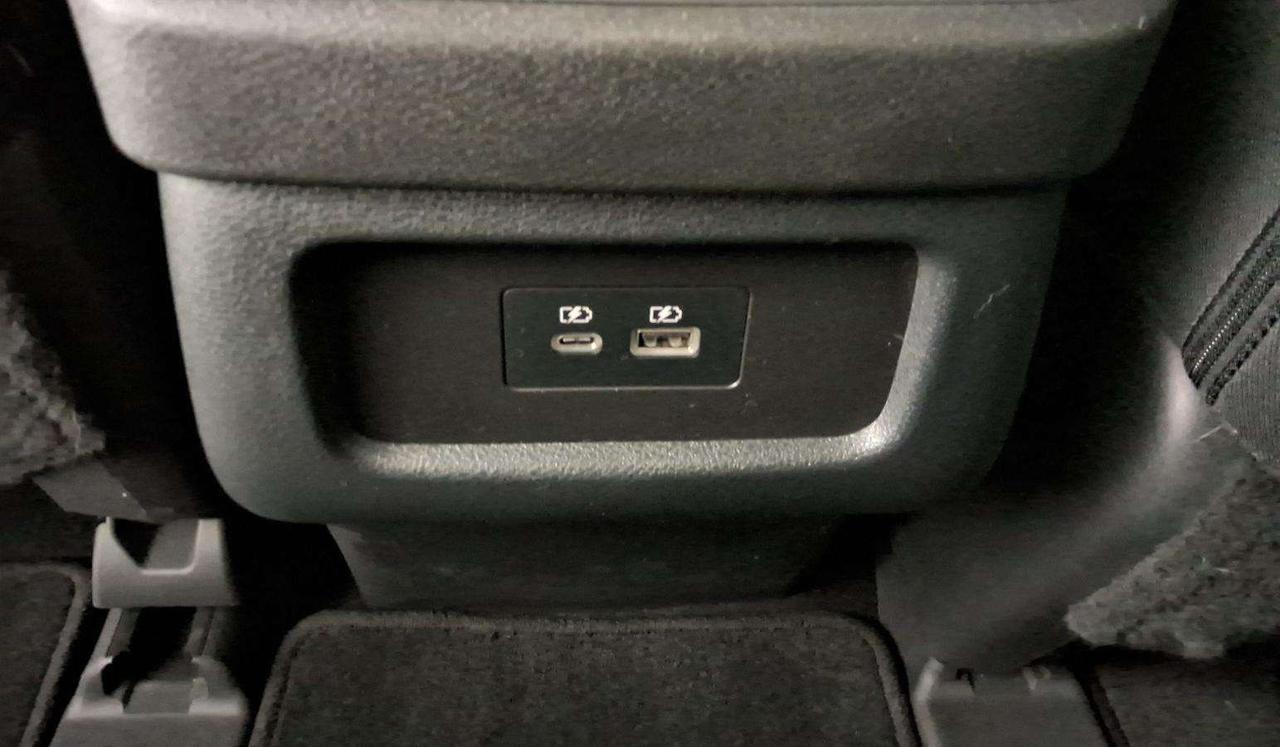2024 Nissan Pathfinder SV Photo