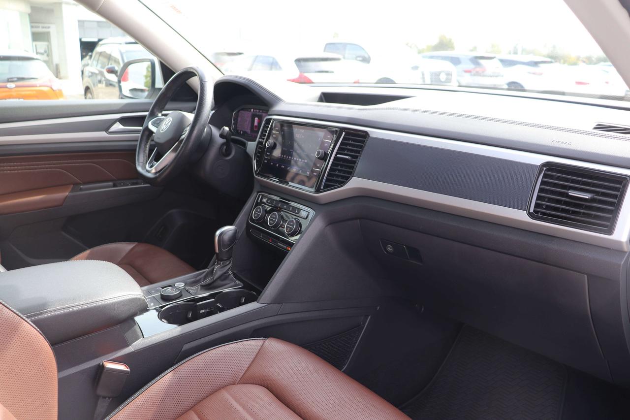 2022 Volkswagen Atlas EXECLINE   FULLY LOADED   WINTER TIRES Photo