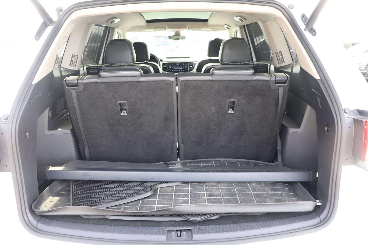 2022 Volkswagen Atlas EXECLINE   FULLY LOADED   WINTER TIRES Photo