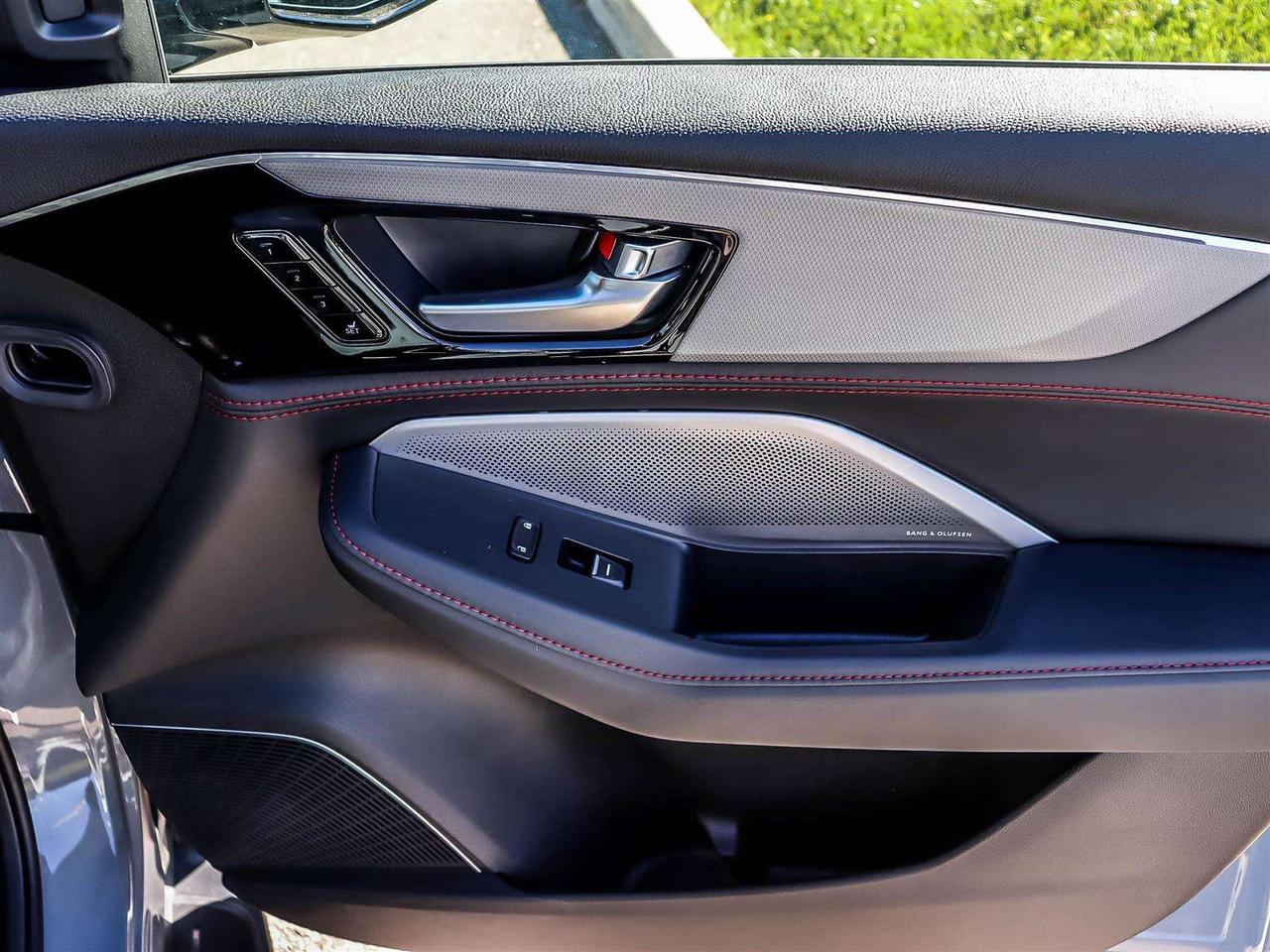 2026 Acura MDX Platinum Elite A-Spec Photo