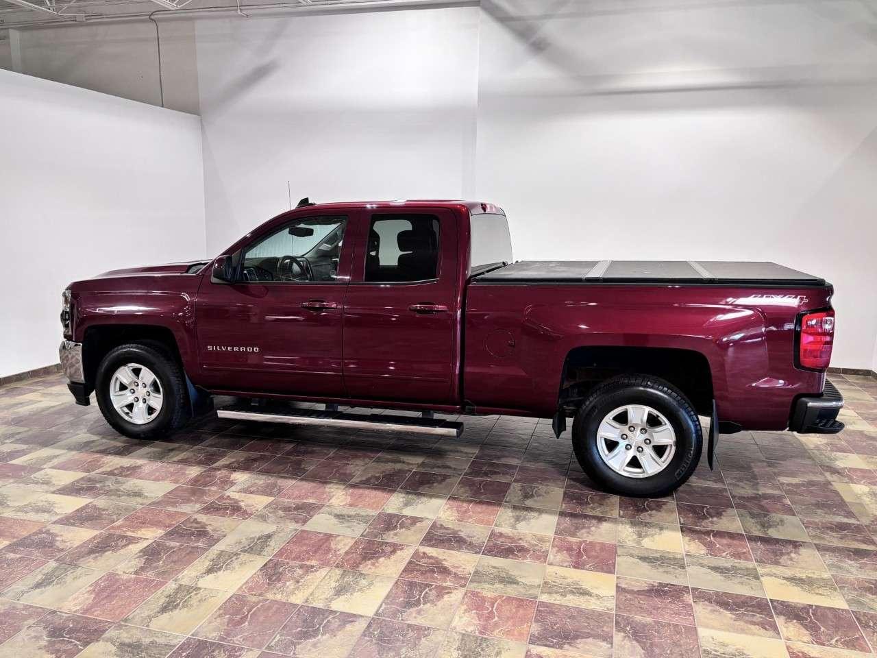 2016 Chevrolet Silverado 1500 Double Cab Standard Box 4-Wheel Drive LT w/1LT Photo