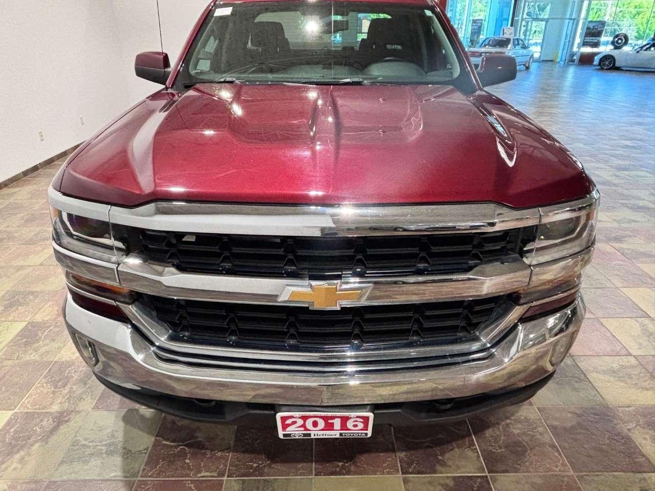 2016 Chevrolet Silverado 1500 Double Cab Standard Box 4-Wheel Drive LT w/1LT Photo