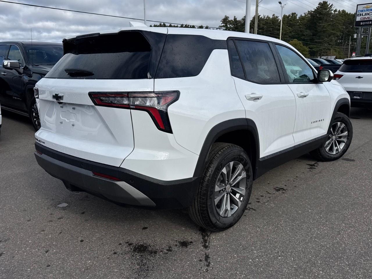 2027 Chevrolet Equinox AWD LT Photo
