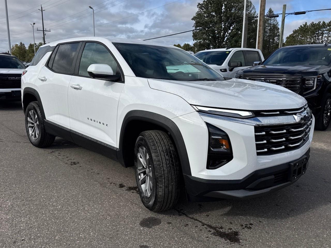 2027 Chevrolet Equinox AWD LT Photo4