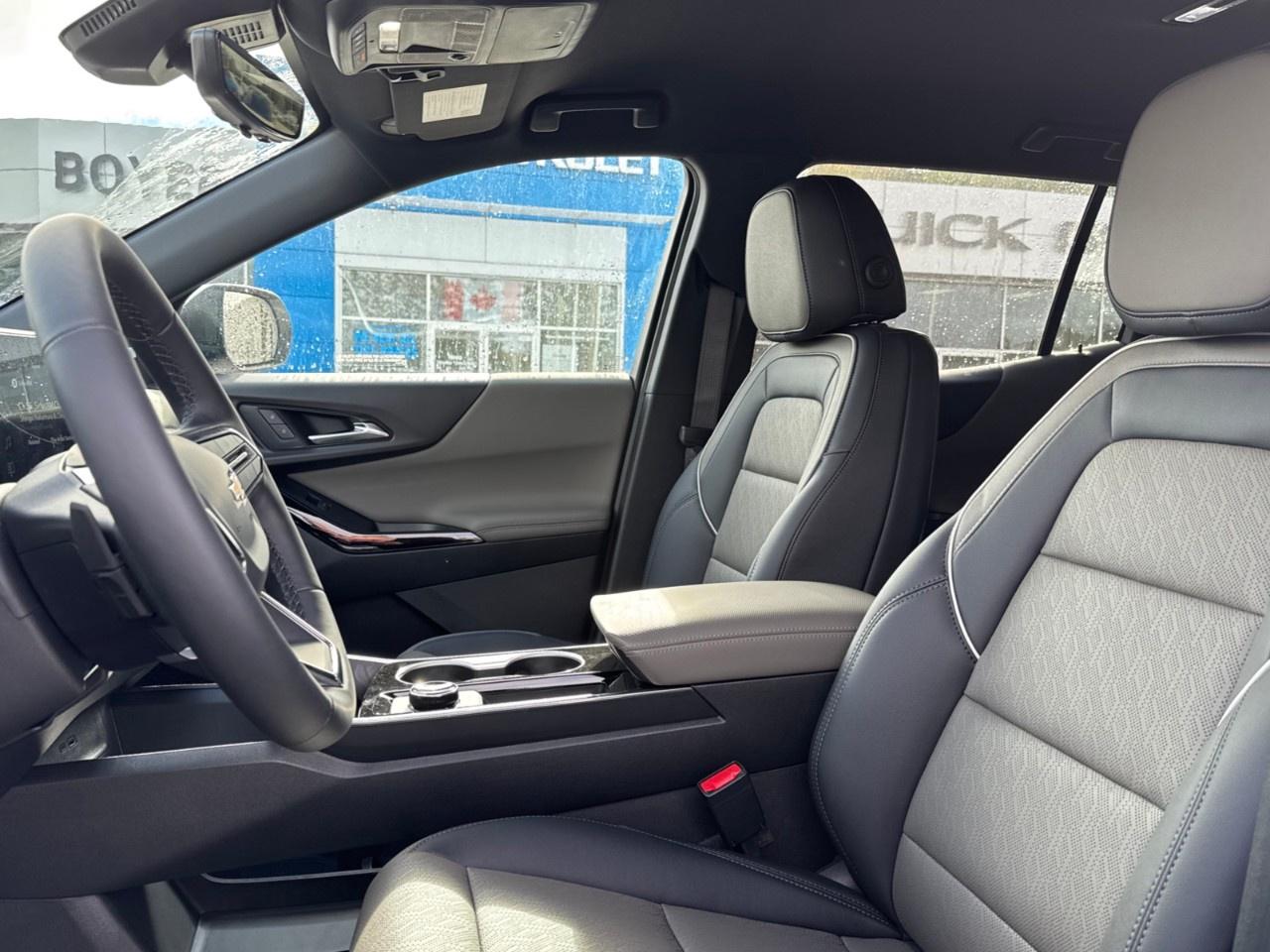 2027 Chevrolet Equinox AWD LT Photo