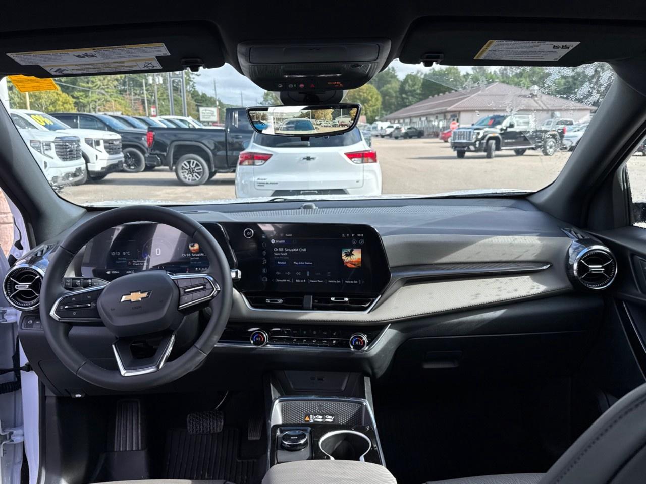 2027 Chevrolet Equinox AWD LT Photo