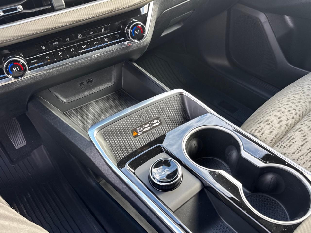 2027 Chevrolet Equinox AWD LT Photo