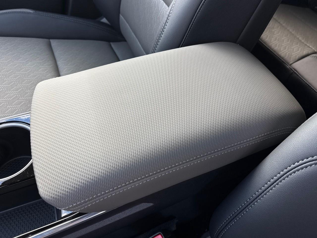 2027 Chevrolet Equinox AWD LT Photo