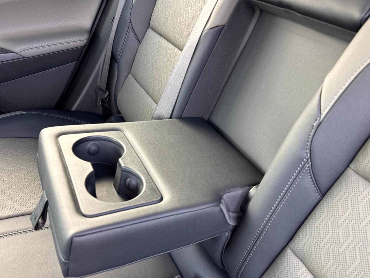 2027 Chevrolet Equinox AWD LT Photo