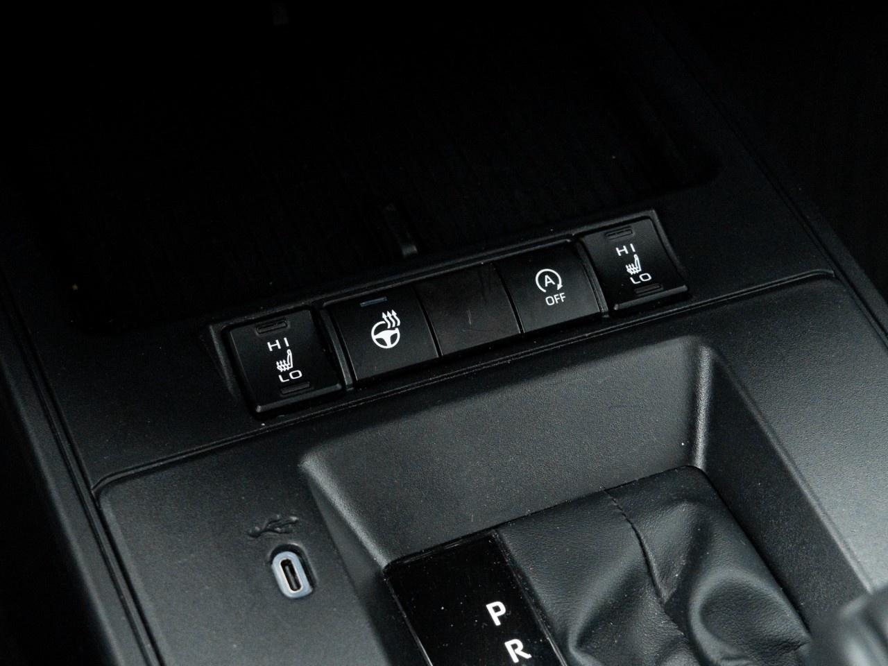 2026 Toyota Corolla Cross LE AWD Photo