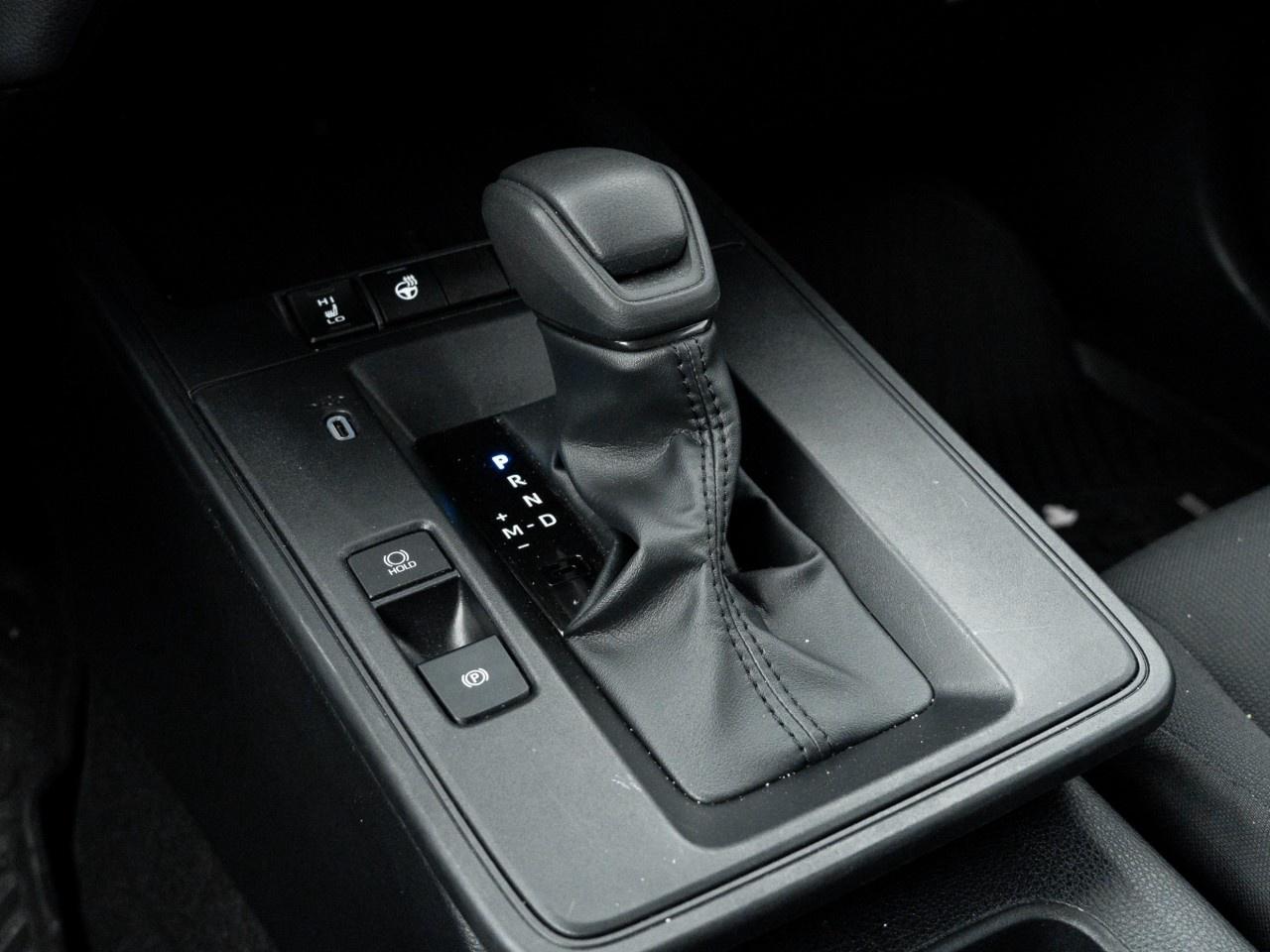2026 Toyota Corolla Cross LE AWD Photo