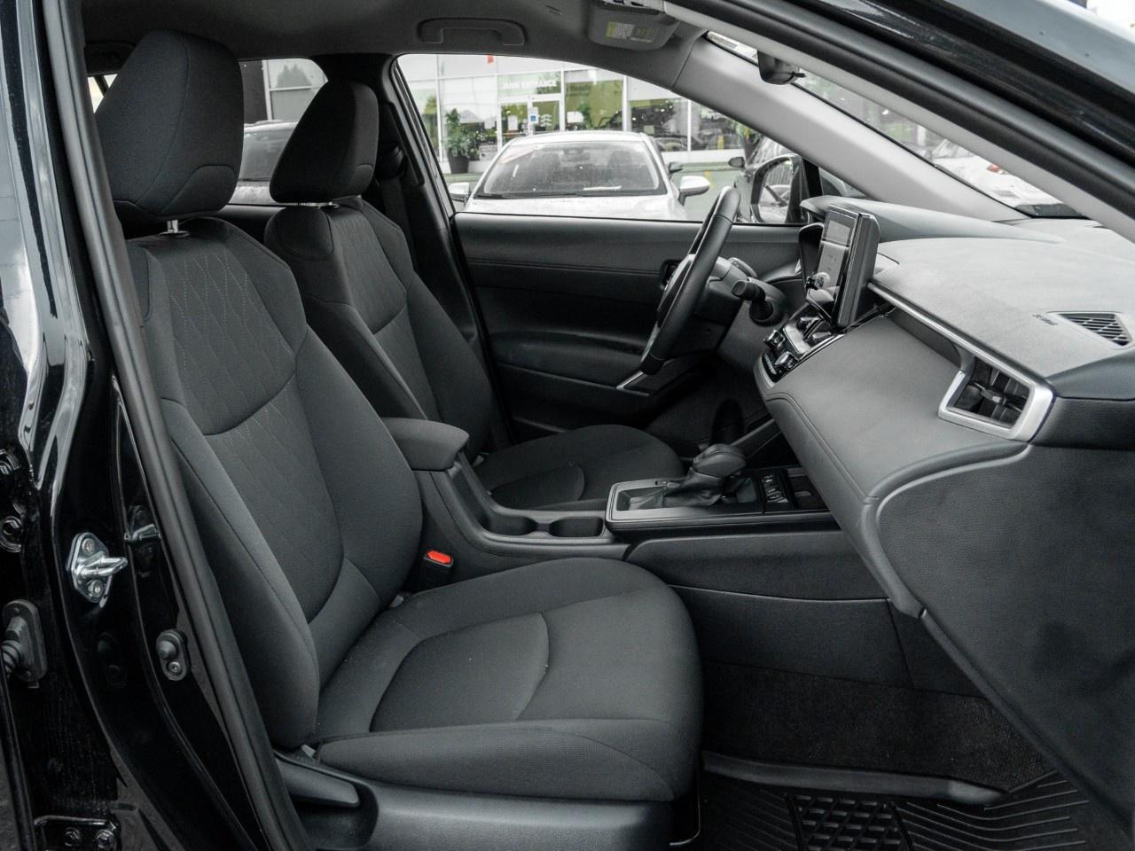 2026 Toyota Corolla Cross LE AWD Photo