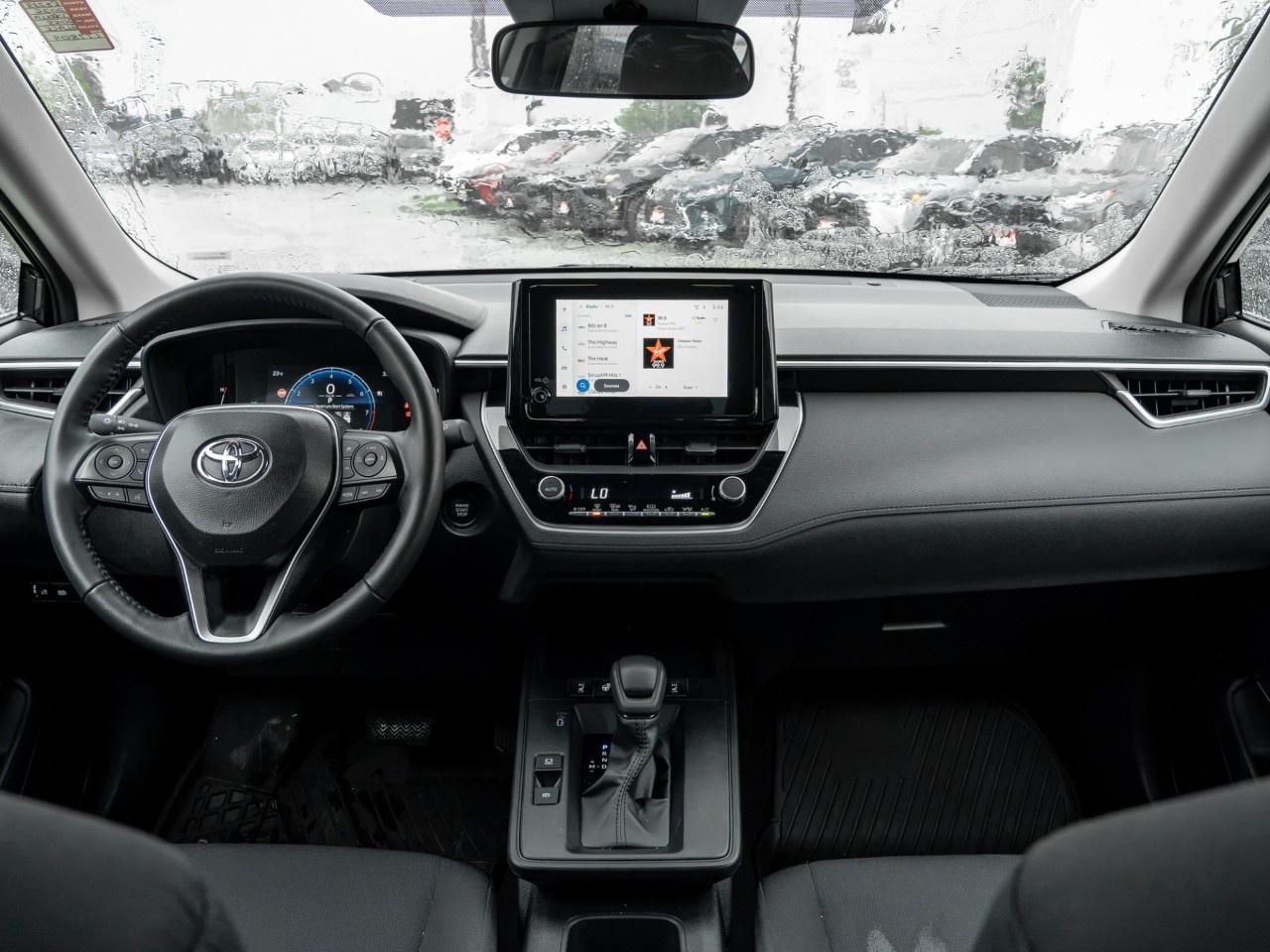 2026 Toyota Corolla Cross LE AWD Photo