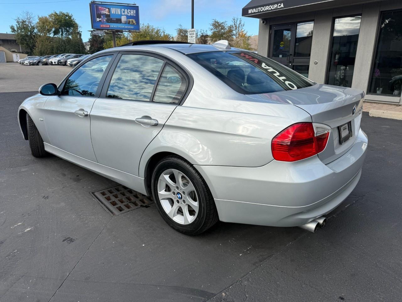 2008 BMW 3 Series 4dr Sdn 323i RWD Photo