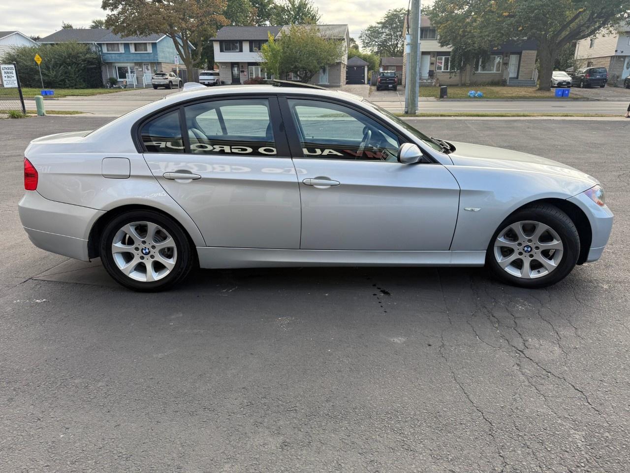 2008 BMW 3 Series 4dr Sdn 323i RWD Photo
