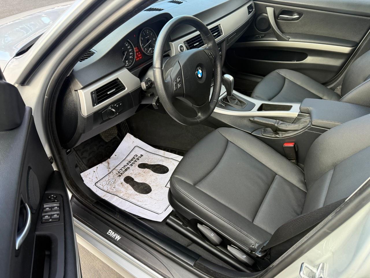 2008 BMW 3 Series 4dr Sdn 323i RWD Photo