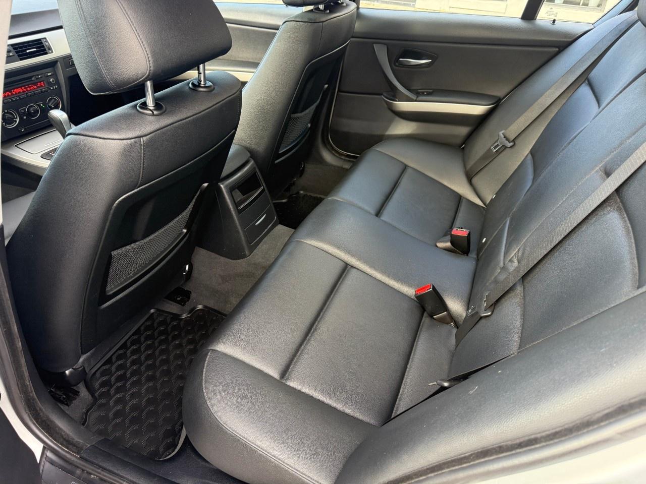 2008 BMW 3 Series 4dr Sdn 323i RWD Photo