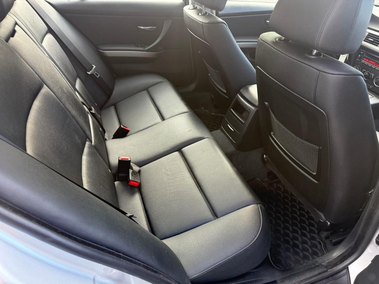2008 BMW 3 Series 4dr Sdn 323i RWD Photo