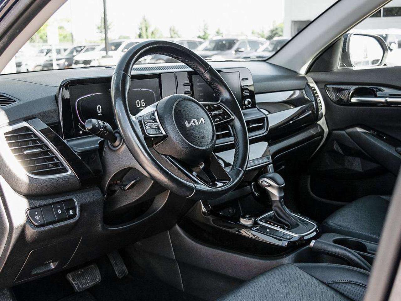 2024 Kia Seltos EX   AWD   Leather   Sunroof   Apple CarPlay   Heated Steering Wheel Photo