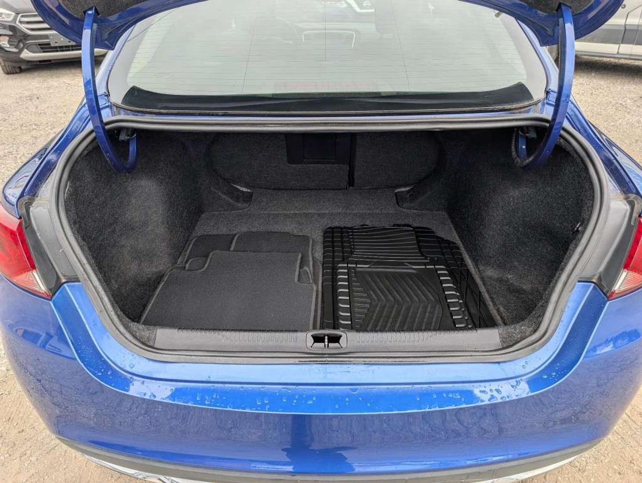 2016 Chrysler 200 Limited   HTD SEATS   BLUETOOTH Photo