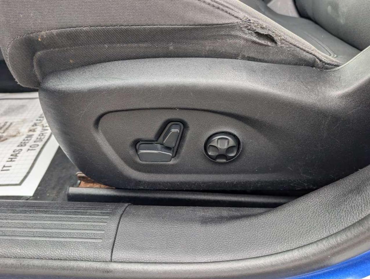 2016 Chrysler 200 Limited   HTD SEATS   BLUETOOTH Photo
