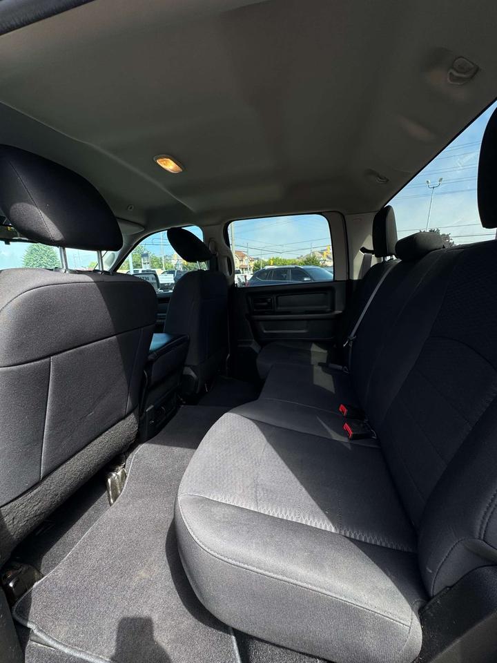 2019 RAM 1500 Express 4x4 Crew Cab 5'7 Box Photo