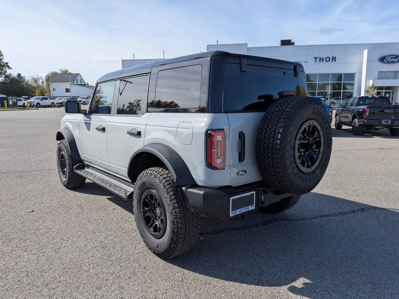 2026 Ford Bronco OUTER BANKS 4 DOOR 4X4 Photo